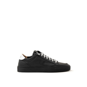 Baskets de sport en cuir noir P448
